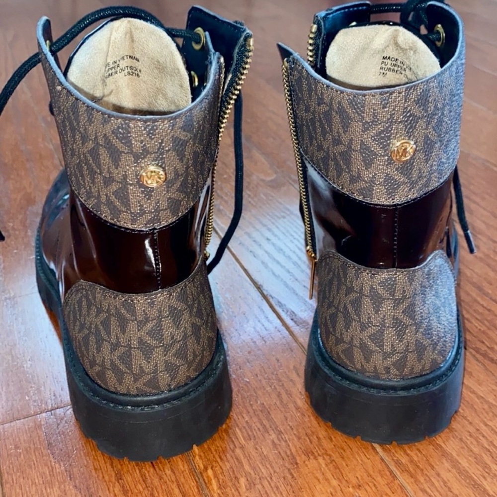 Michael kors boots